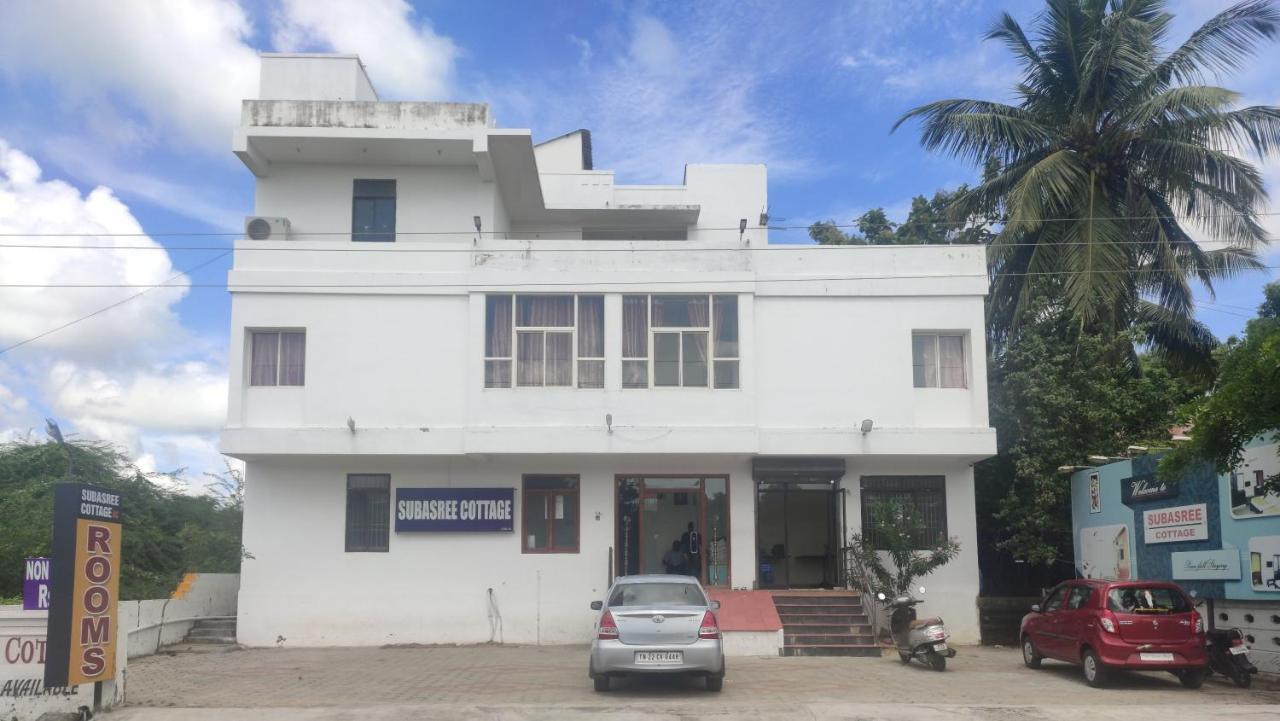 Subasree Cottage Tirunallar Екстериор снимка